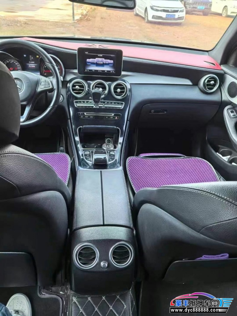 17年奔驰GLC轿车抵押车出售