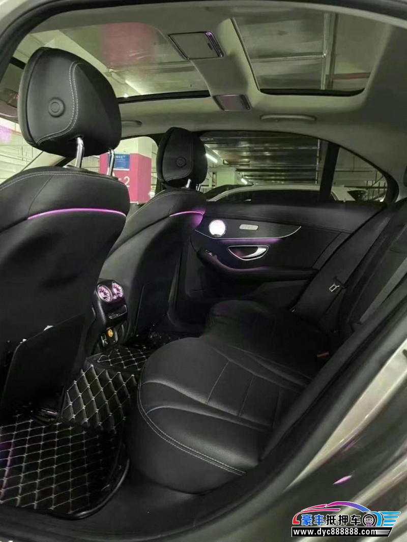 21年奔驰C轿车抵押车出售