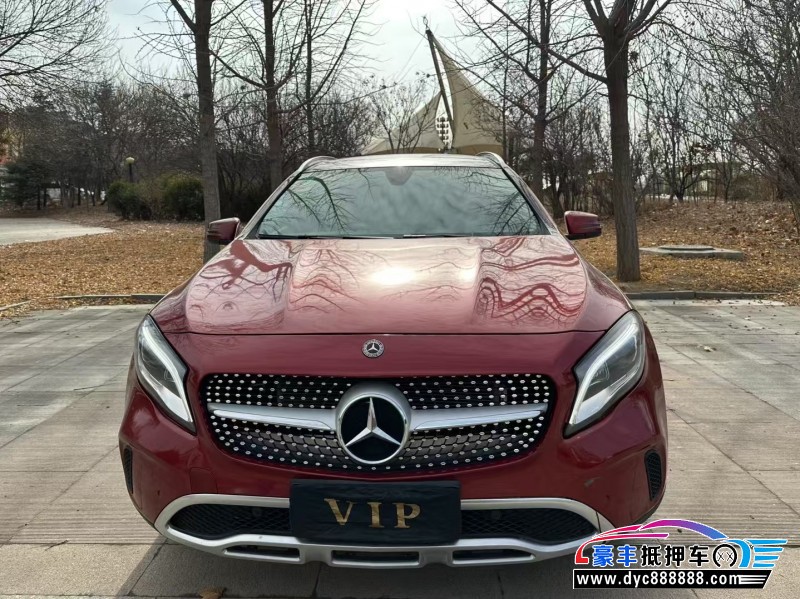 18年奔驰GLA轿车抵押车出售