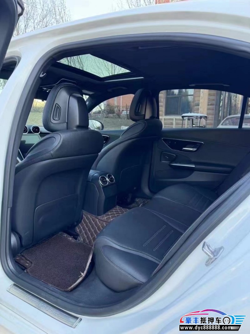 22年奔驰C轿车抵押车出售