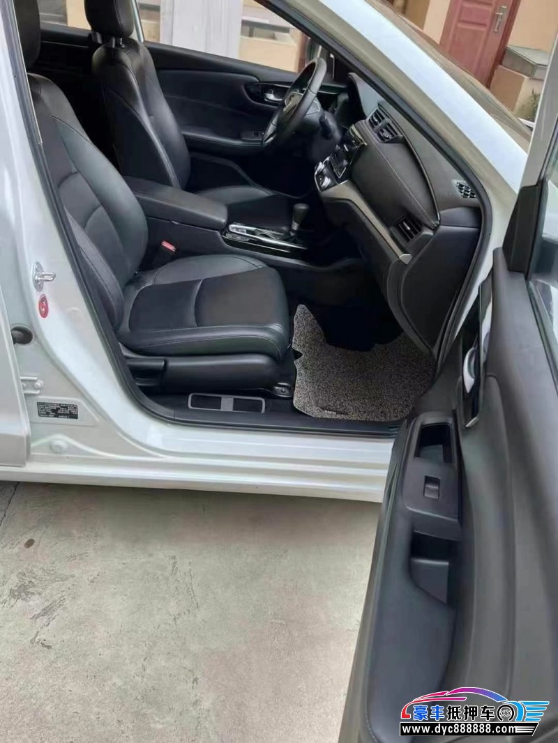 19年本田享域轿车抵押车出售