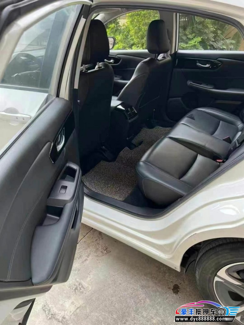 19年本田享域轿车抵押车出售