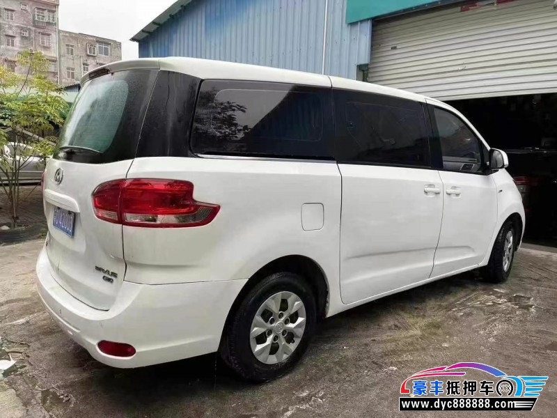 14年上汽大通G10轿车抵押车出售