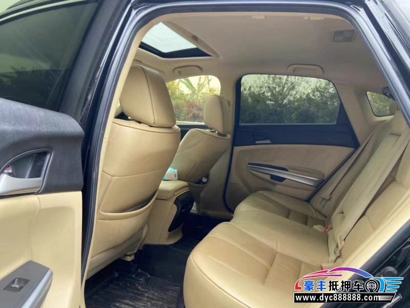 14年本田歌诗图轿车抵押车出售