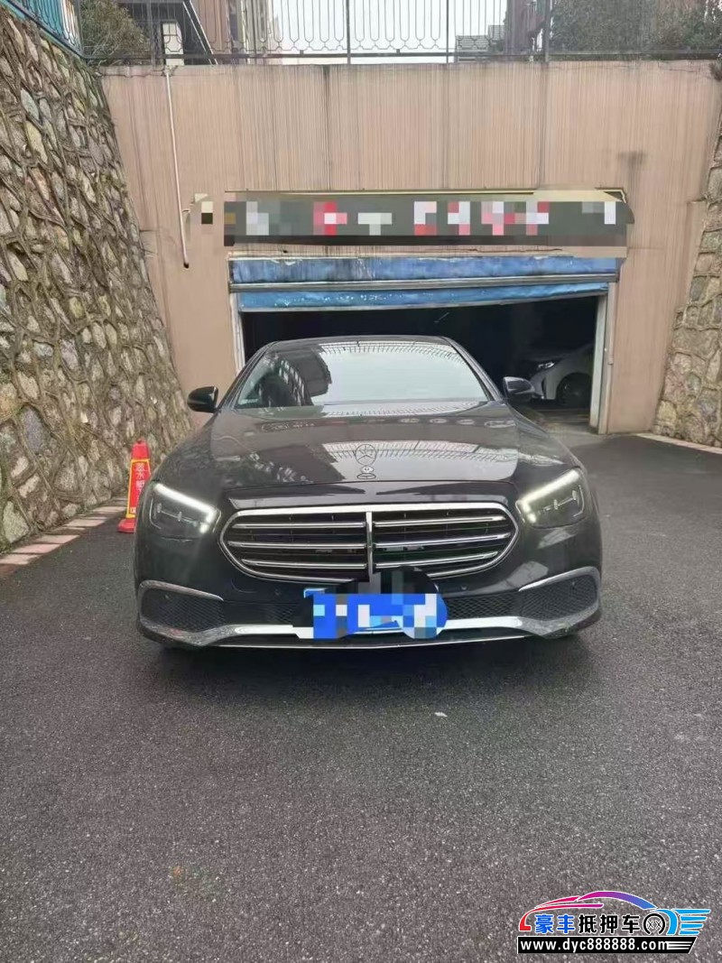 22年奔驰E轿车抵押车出售