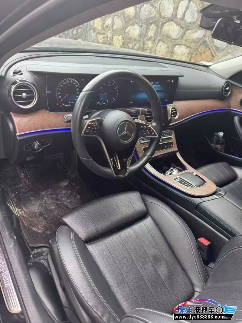 22年奔驰E轿车抵押车出售