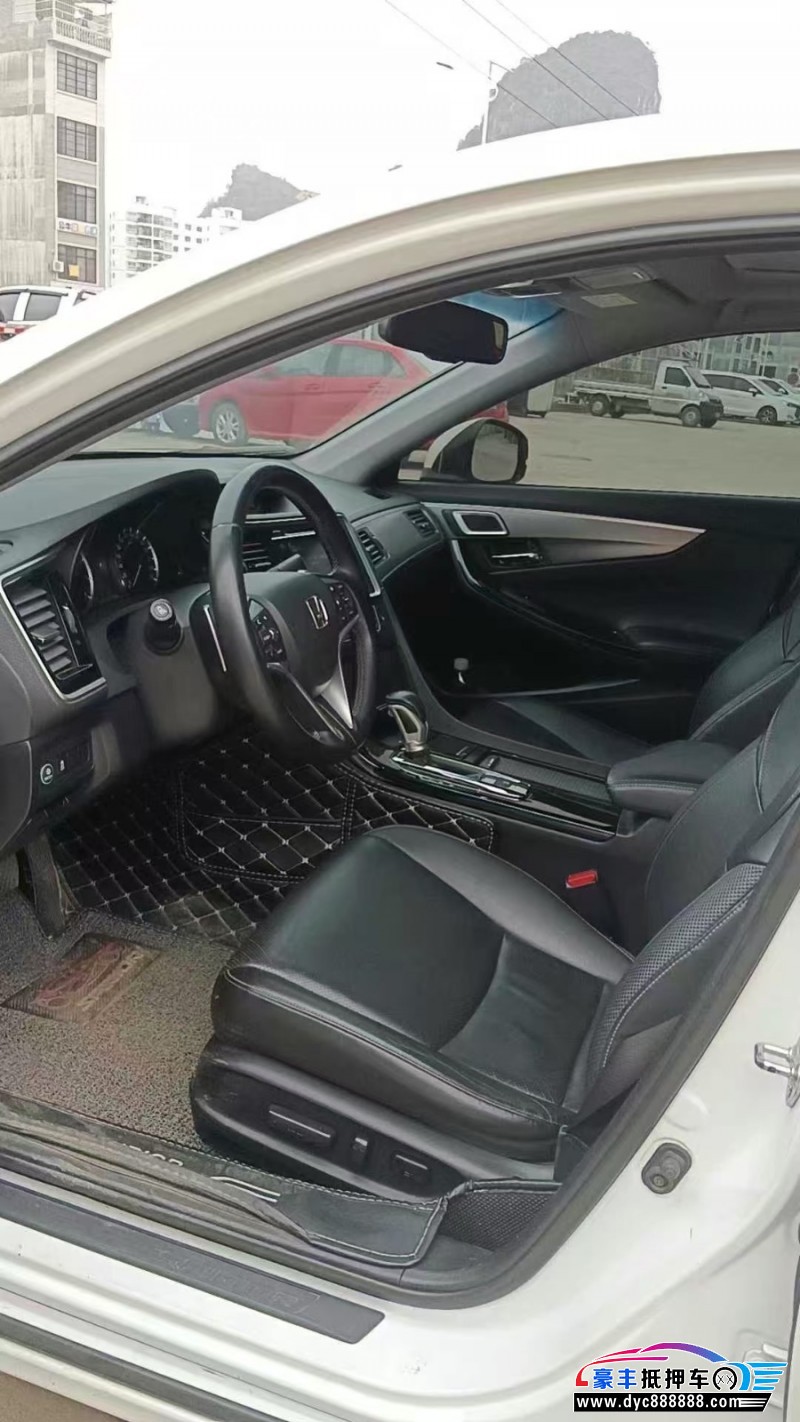 17年本田思铂睿轿车抵押车出售