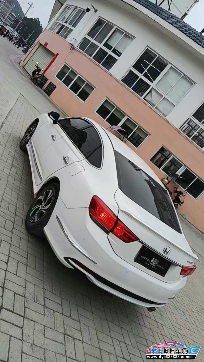 17年本田思铂睿轿车抵押车出售