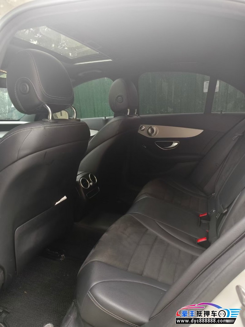 20年奔驰C轿车抵押车出售