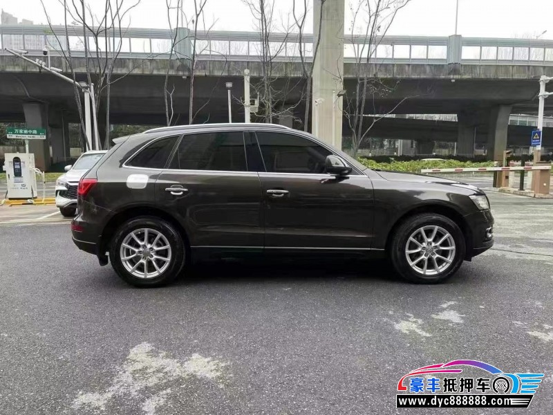 15年奥迪Q5轿车抵押车出售