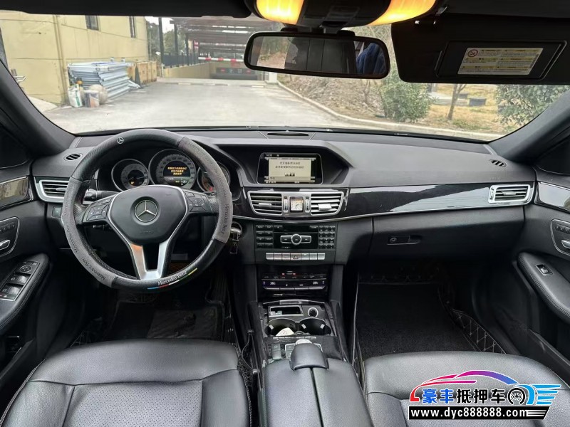 14年奔驰E轿车抵押车出售