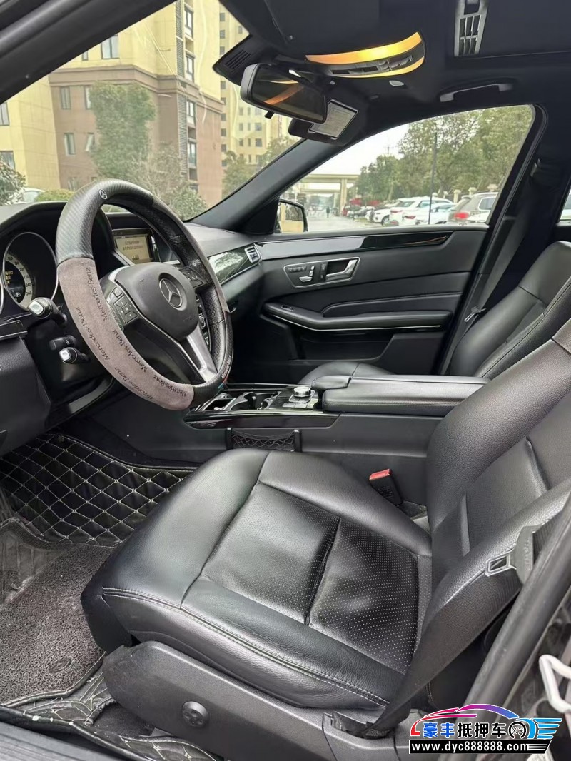 14年奔驰E轿车抵押车出售