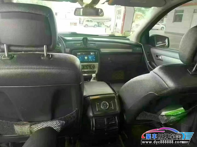 14年奔驰R轿车抵押车出售