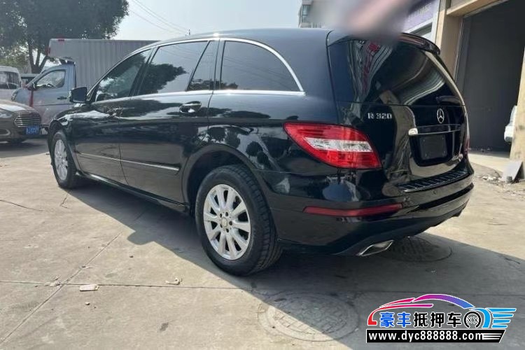 17年奔驰R轿车抵押车出售