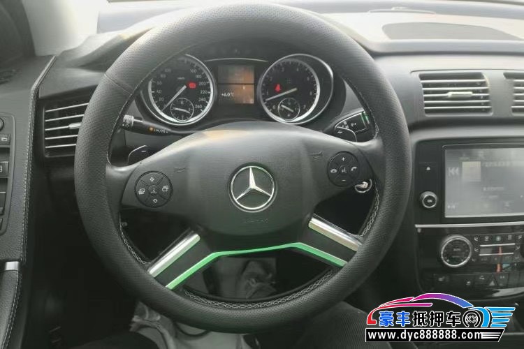 17年奔驰R轿车抵押车出售