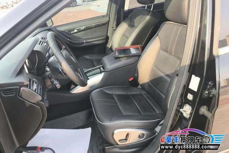 17年奔驰R轿车抵押车出售