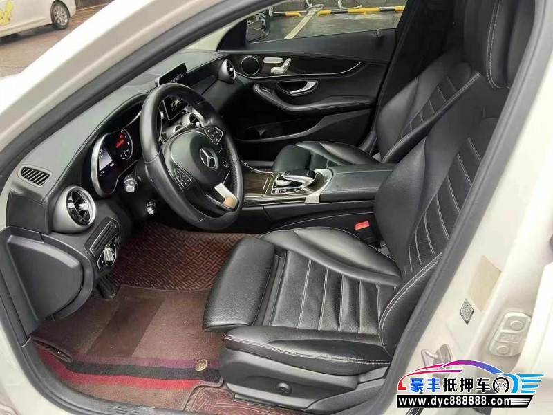 16年奔驰C轿车抵押车出售