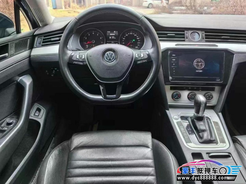 18年大众迈腾轿车抵押车出售