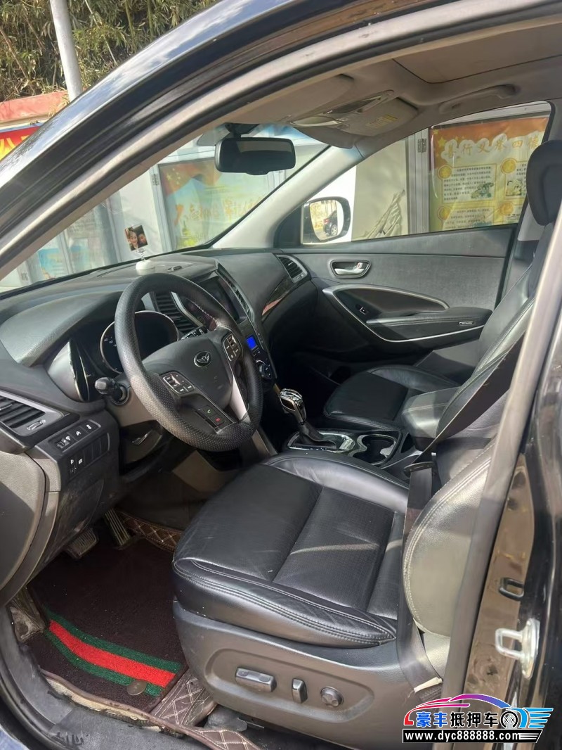 13年现代新胜达轿车抵押车出售