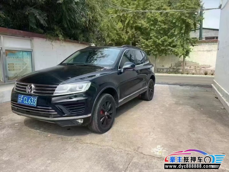 13年大众途锐轿车抵押车出售