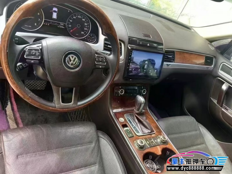 13年大众途锐轿车抵押车出售