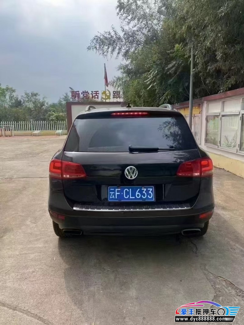 13年大众途锐轿车抵押车出售