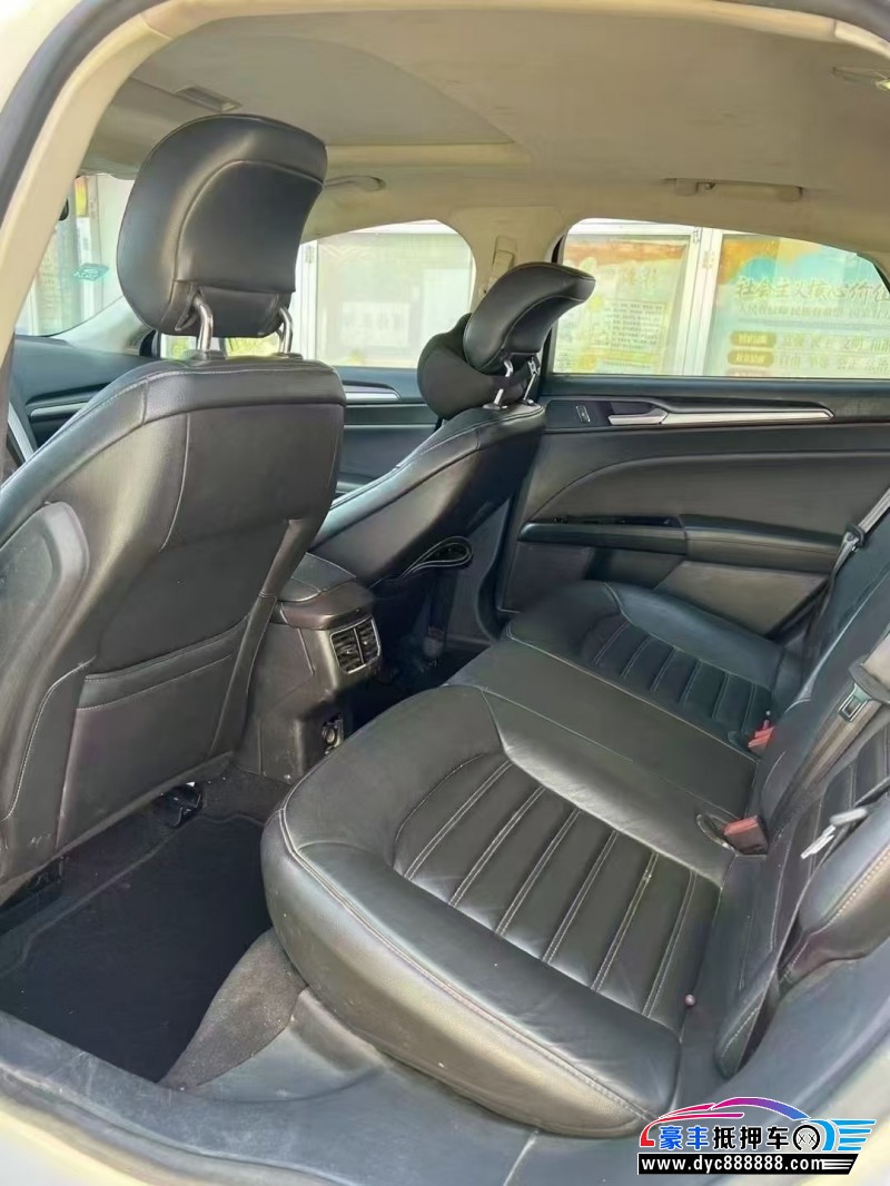 15年福特蒙迪欧轿车抵押车出售