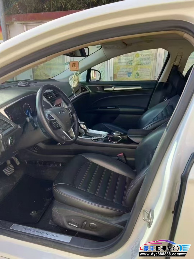 15年福特蒙迪欧轿车抵押车出售