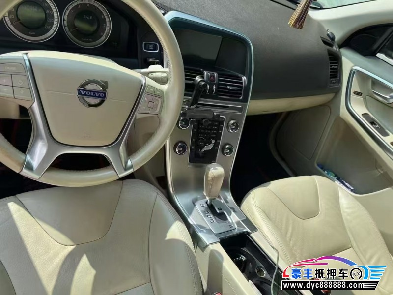 12年沃尔沃XC60轿车抵押车出售