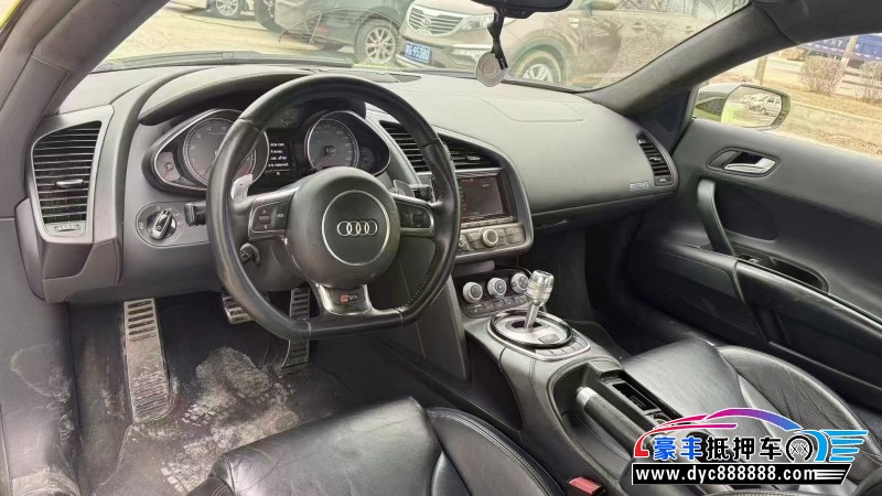 16年奥迪R8轿车抵押车出售