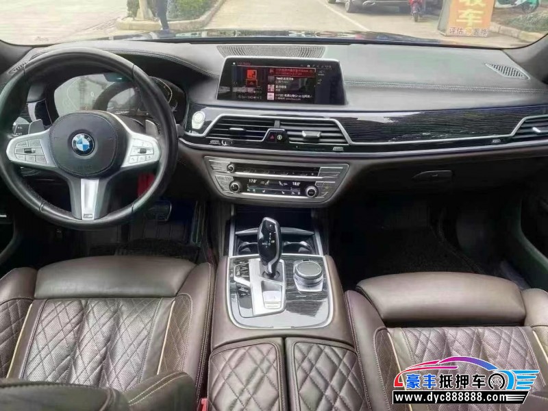 21年宝马7系轿车抵押车出售