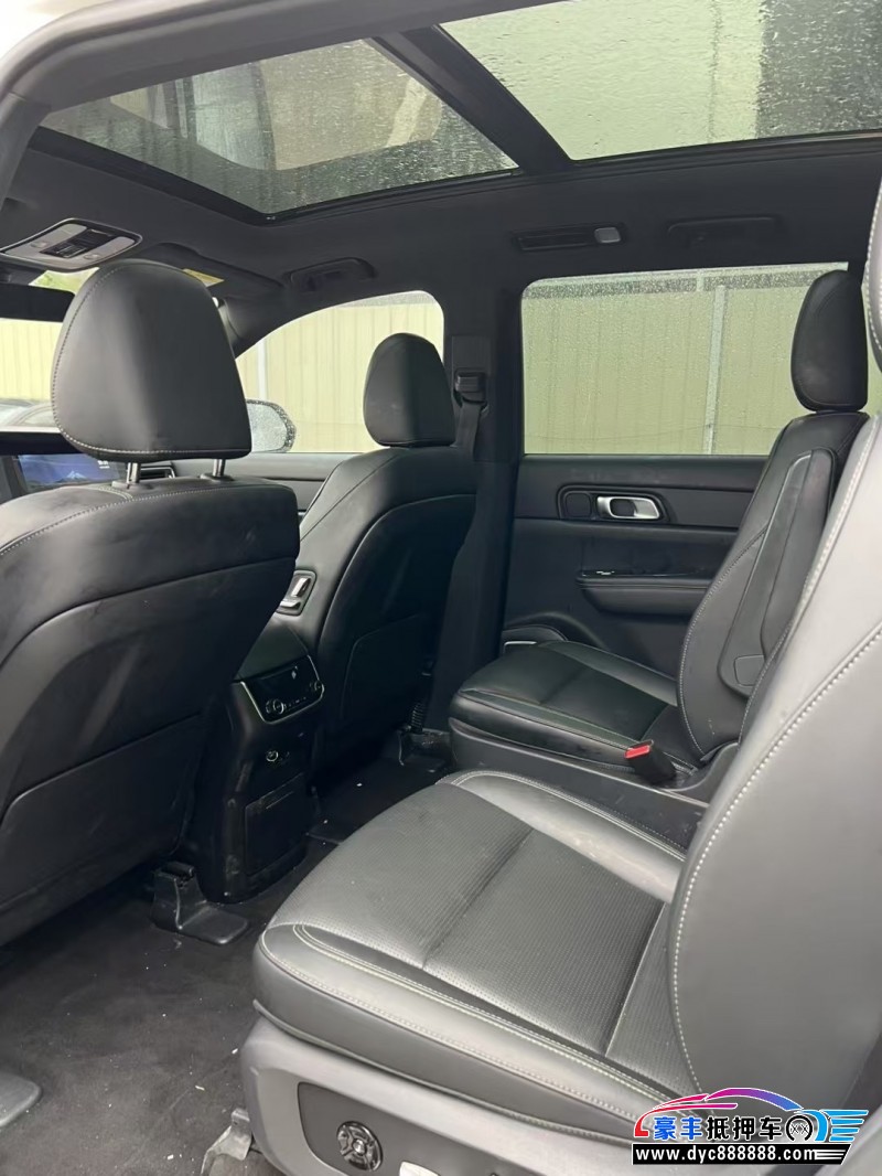 21年理想ONE轿车抵押车出售