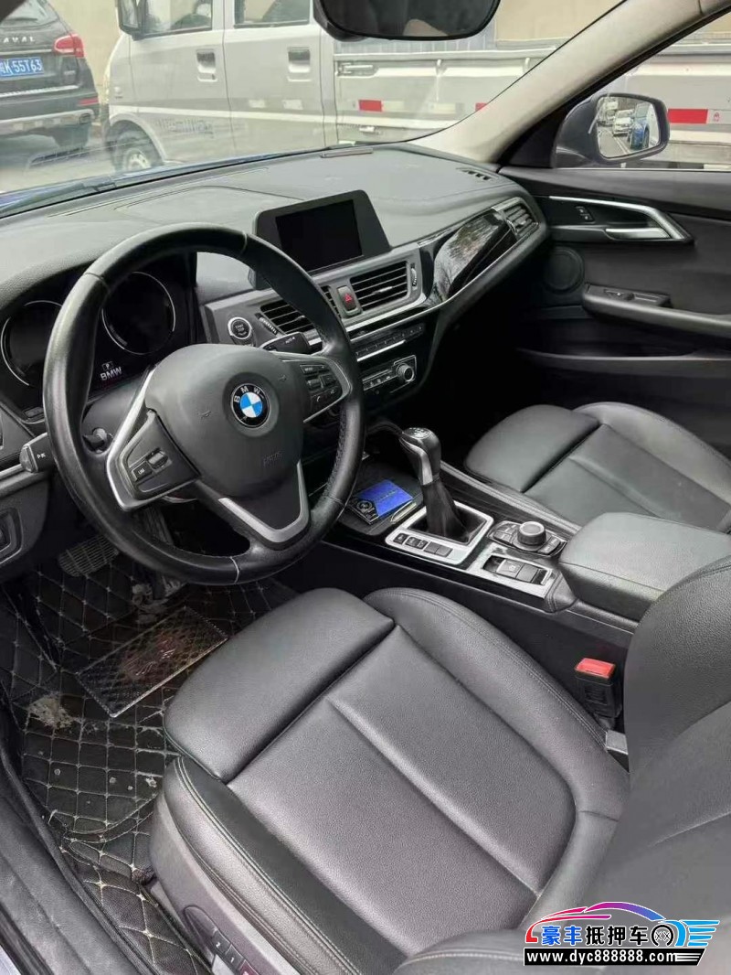 17年宝马1系轿车抵押车出售