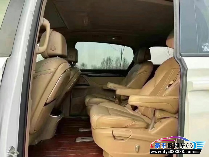 21年别克GL8轿车抵押车出售