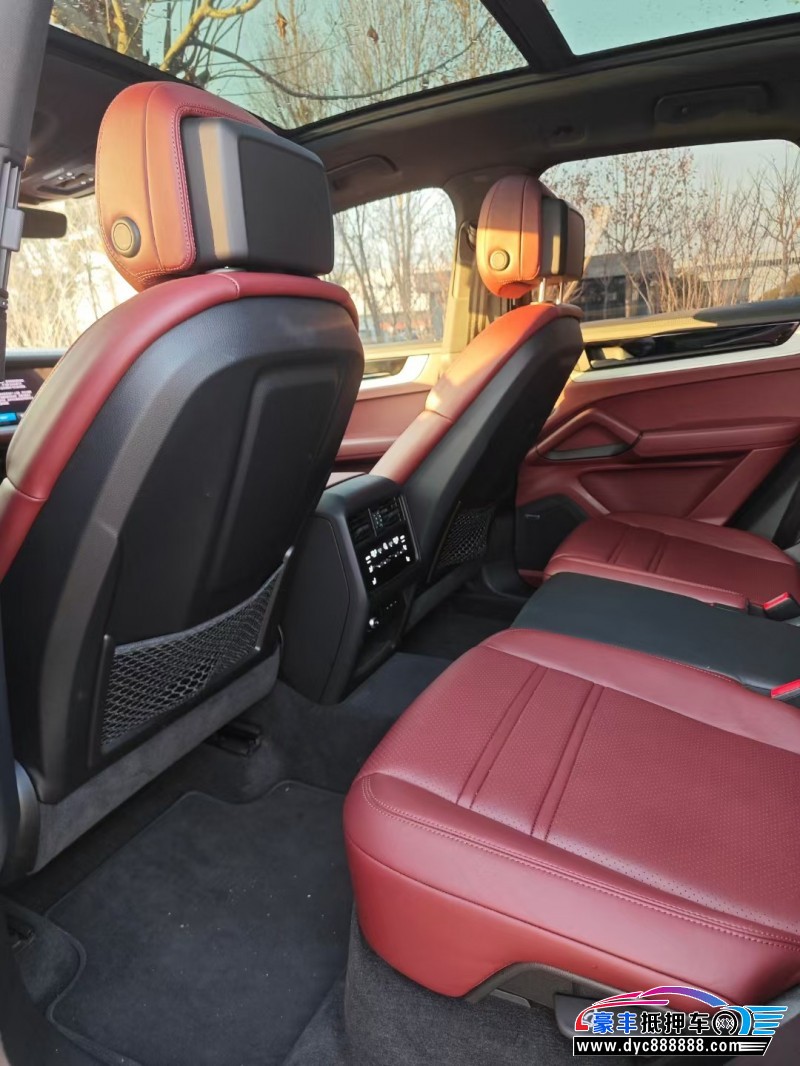 24年保时捷卡宴轿车抵押车出售