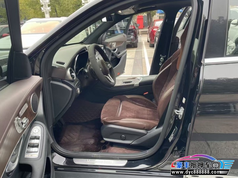 20年奔驰GLC轿车抵押车出售