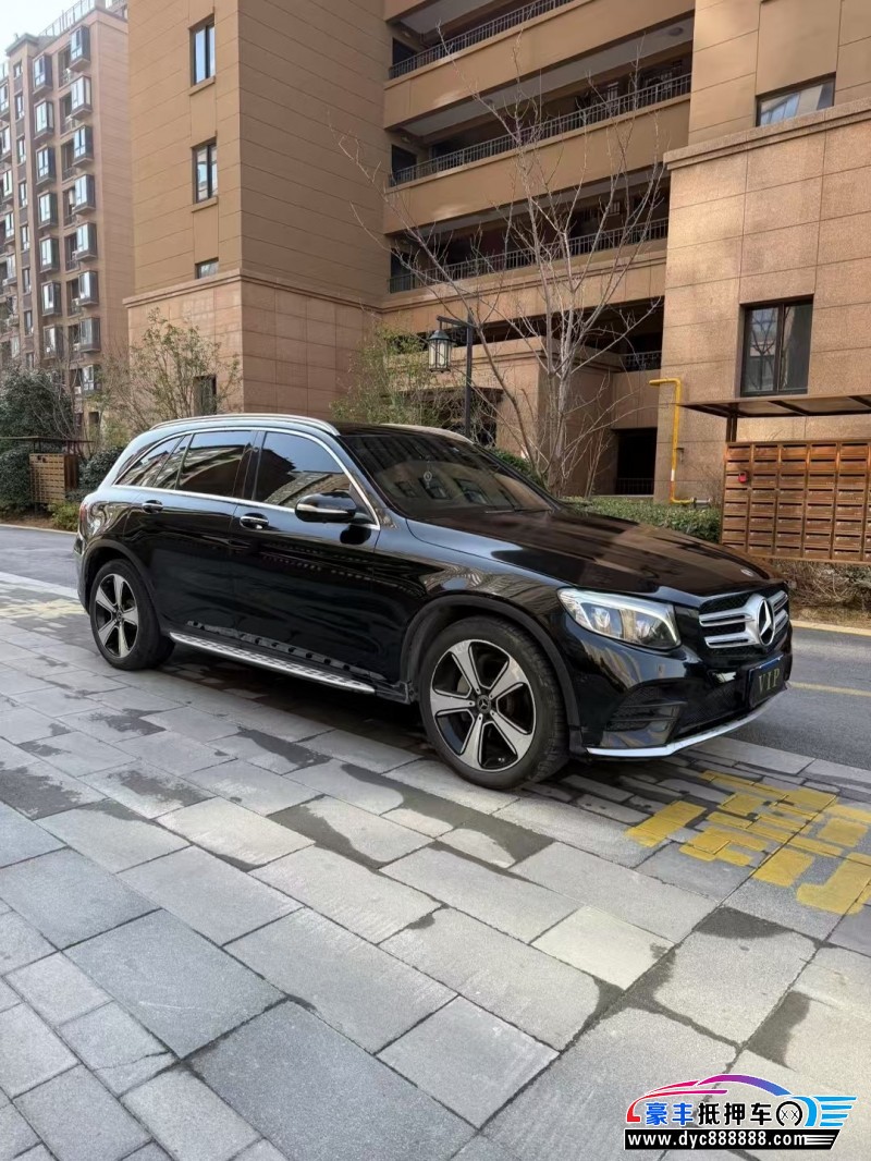 19年奔驰GLC轿车抵押车出售