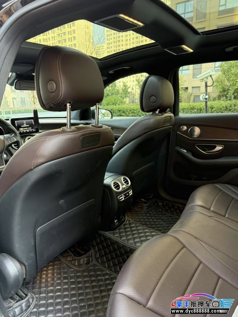 19年奔驰GLC轿车抵押车出售