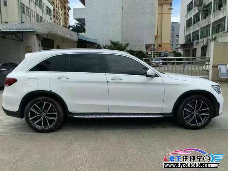 20年奔驰GLC轿车抵押车出售