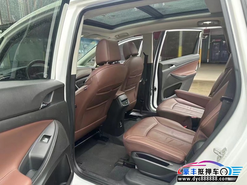 18年别克别克GL6轿车抵押车出售