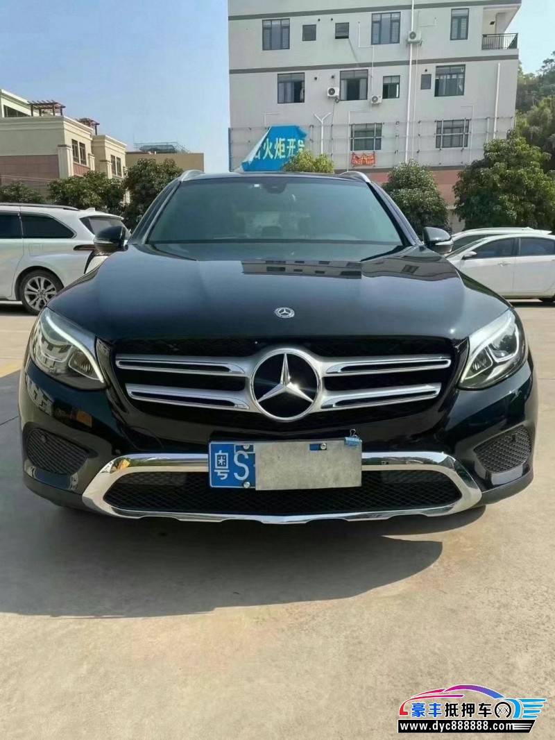 19年奔驰GLC轿车抵押车出售