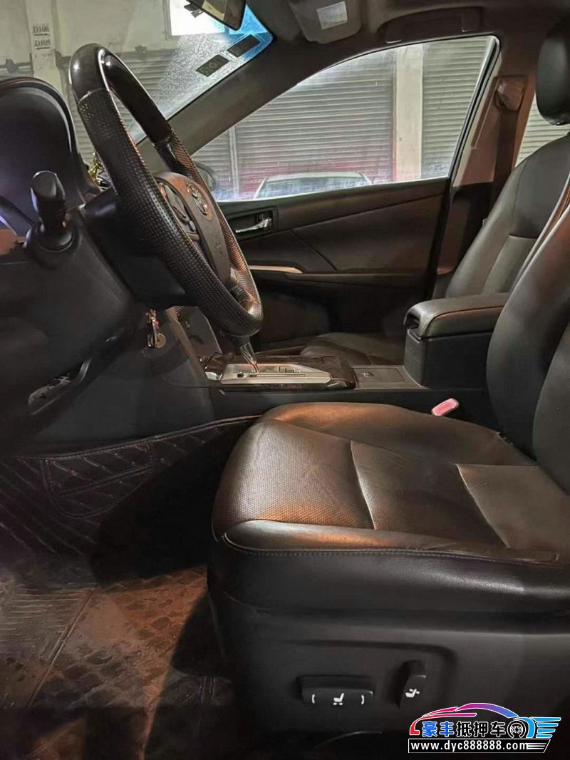 16年丰田凯美瑞轿车抵押车出售