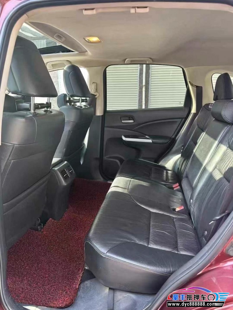 13年本田CR-V轿车抵押车出售