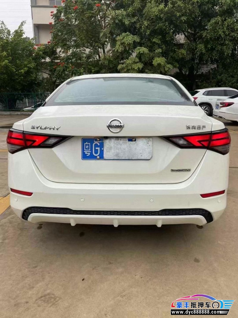 20年日产轩逸轿车抵押车出售