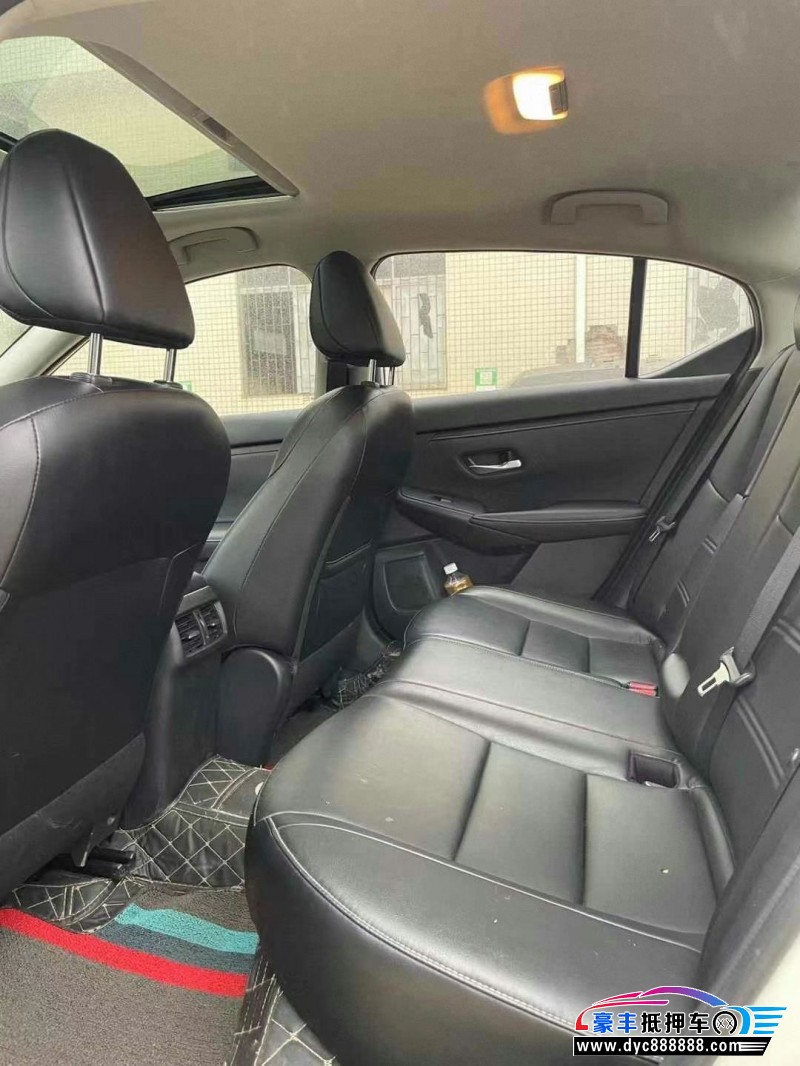 20年日产轩逸轿车抵押车出售