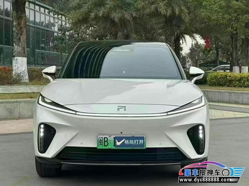 23年非凡R7轿车抵押车出售