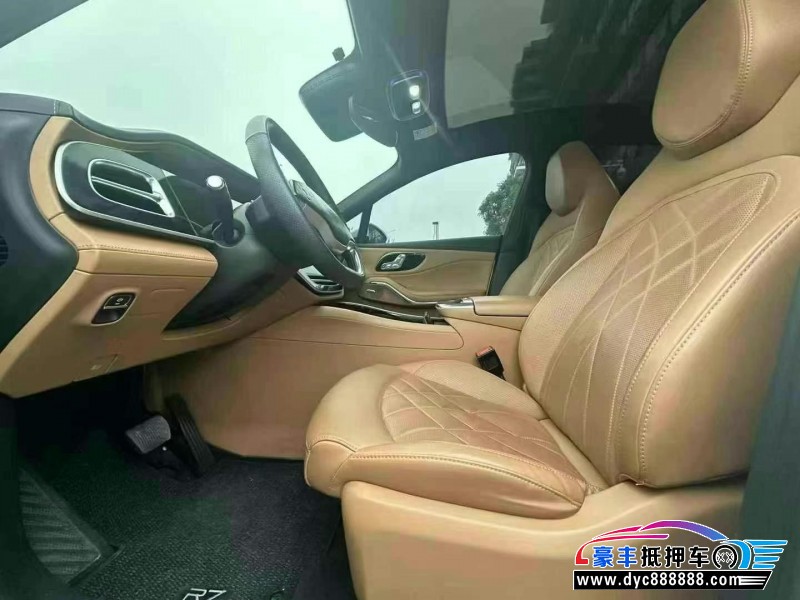 23年非凡R7轿车抵押车出售