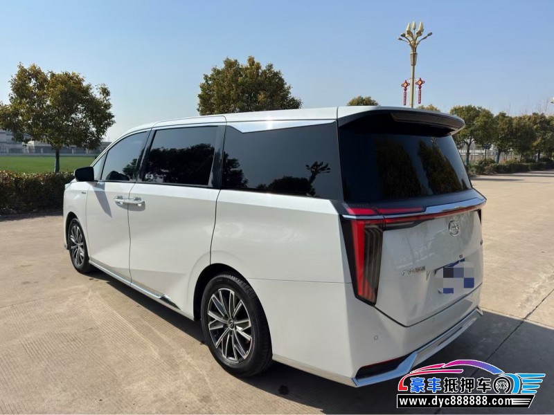 23年传祺M8轿车抵押车出售