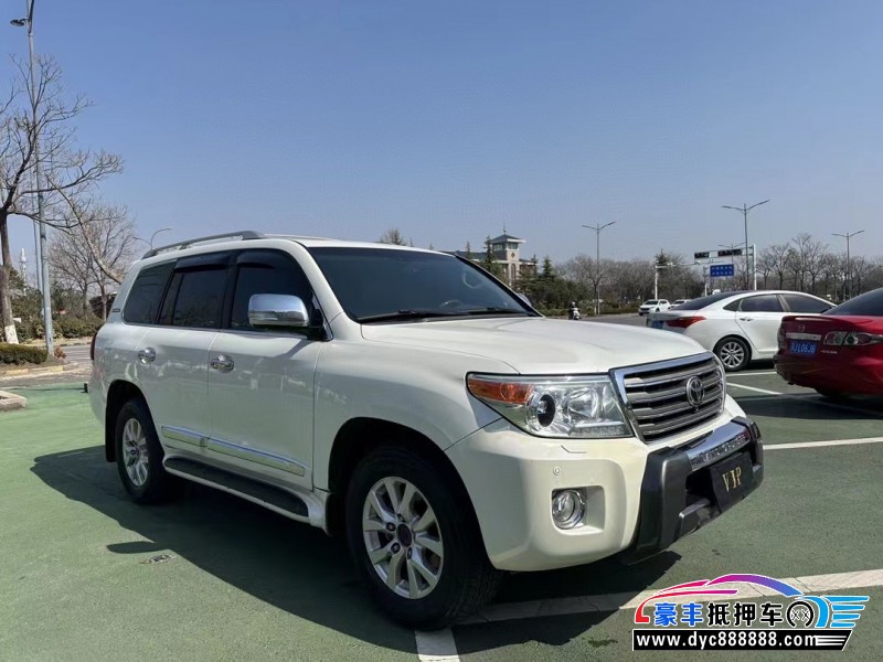 16年丰田兰德酷路泽(陆巡)轿车抵押车出售
