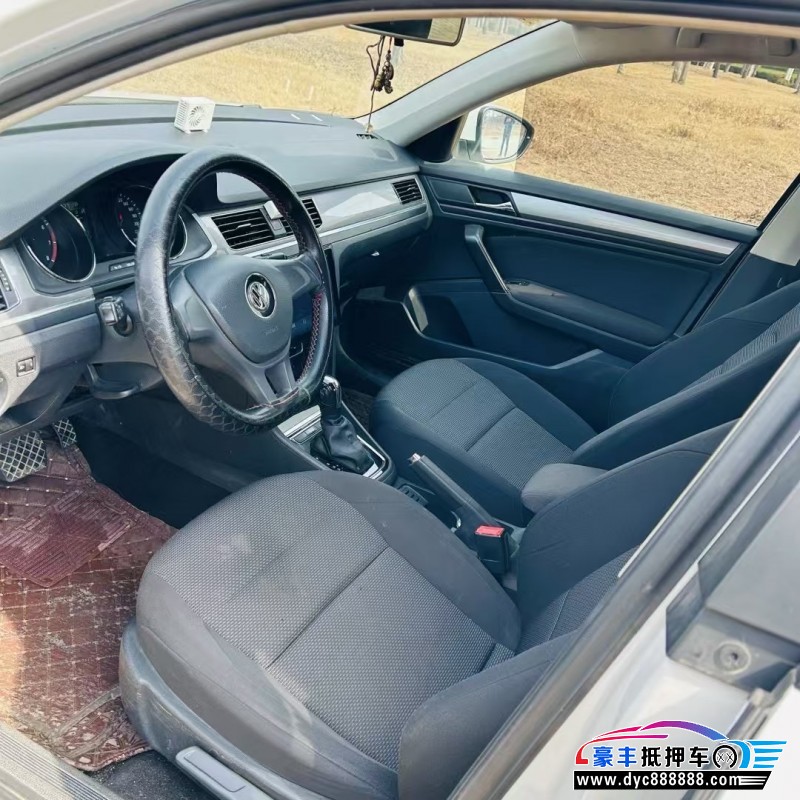 21年大众宝来轿车抵押车出售